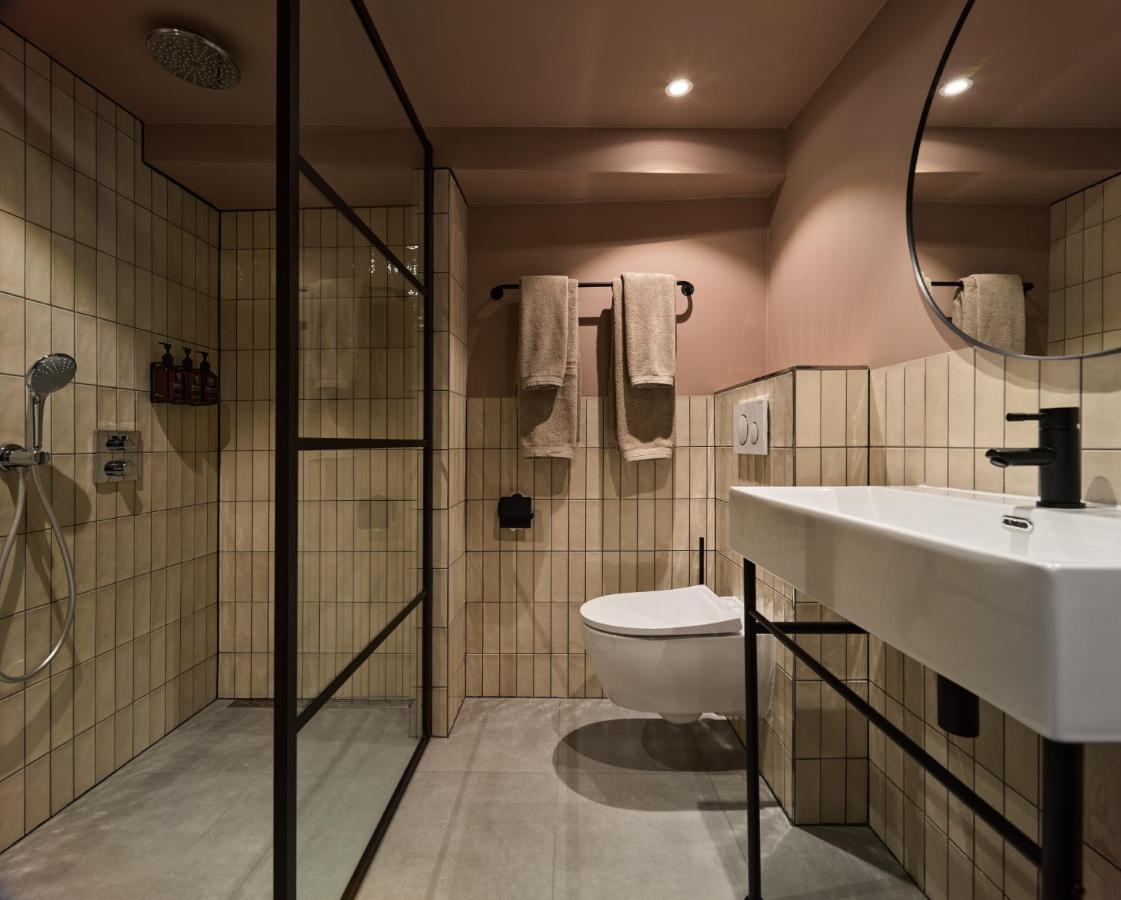 Boutique Hotel & Restaurant Frenchie ฮาร์เลม ภายนอก รูปภาพ